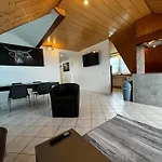 Apartamento 120m² Nahe A1 - 4 Schlafzimmern - 2 Bäder - Große Wohnküche - Grillplatz - Parkplatz *