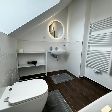 120m² Apartment nahe A1 - 4 Schlafzimmern - 2 Bäder - große Wohnküche - Grillplatz - Parkplatz Siek