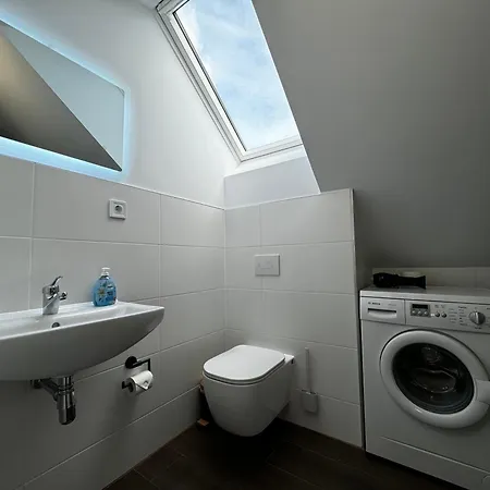 120m² Apartment nahe A1 - 4 Schlafzimmern - 2 Bäder - große Wohnküche - Grillplatz - Parkplatz 3* Siek