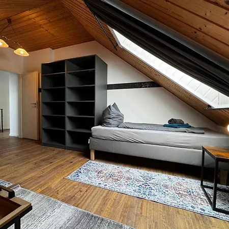 Appartement 120m² Nahe A1 - 4 Schlafzimmern - 2 Baeder - Grosse Wohnkueche - Grillplatz - Parkplatz *