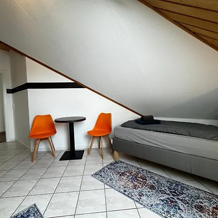Appartement 120m² Nahe A1 - 4 Schlafzimmern - 2 Baeder - Grosse Wohnkueche - Grillplatz - Parkplatz *