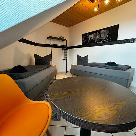 Apartment 120m² Apartment nahe A1 - 4 Schlafzimmern - 2 Bäder - große Wohnküche - Grillplatz - Parkplatz