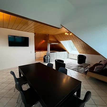 120m² Apartment nahe A1 - 4 Schlafzimmern - 2 Bäder - große Wohnküche - Grillplatz - Parkplatz Siek