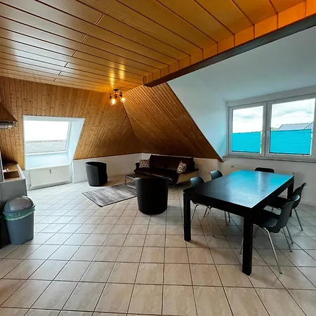120m² Nahe A1 - 4 Schlafzimmern - 2 Baeder - Grosse Wohnkueche - Grillplatz - Parkplatz Appartement Siek