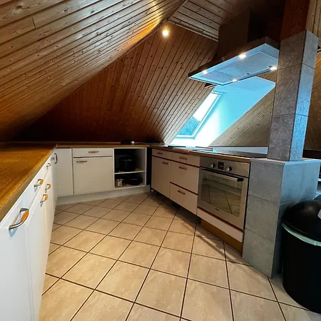 120m² Apartment nahe A1 - 4 Schlafzimmern - 2 Bäder - große Wohnküche - Grillplatz - Parkplatz 3*