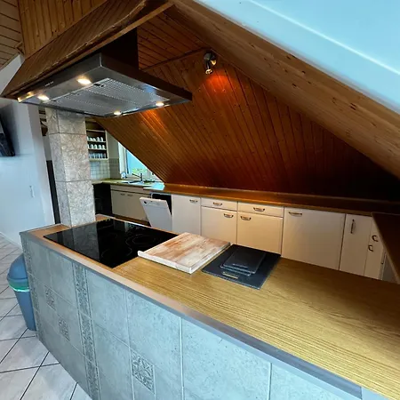 Apartment 120m² Apartment nahe A1 - 4 Schlafzimmern - 2 Bäder - große Wohnküche - Grillplatz - Parkplatz Siek