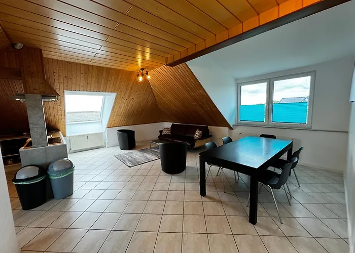 120m² Nahe A1 - 4 Schlafzimmern - 2 Baeder - Grosse Wohnkueche - Grillplatz - Parkplatz Appartement Siek